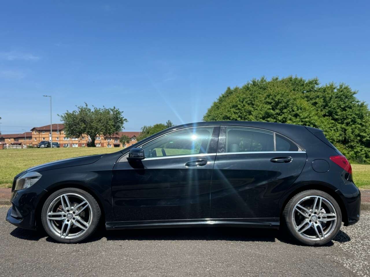 A 2016 MERCEDES-BENZ A CLASS 2.1 A200d AMG Line Hatchback 5dr Diesel 7G-DCT Euro 6 (s/s) (136 ps) Part E A 2016 MERCEDES-BENZ A CLASS 2.1 A200d AMG Line Hatchback 5dr Diesel 7G-DCT Euro 6 (s/s) (136 ps) Part E