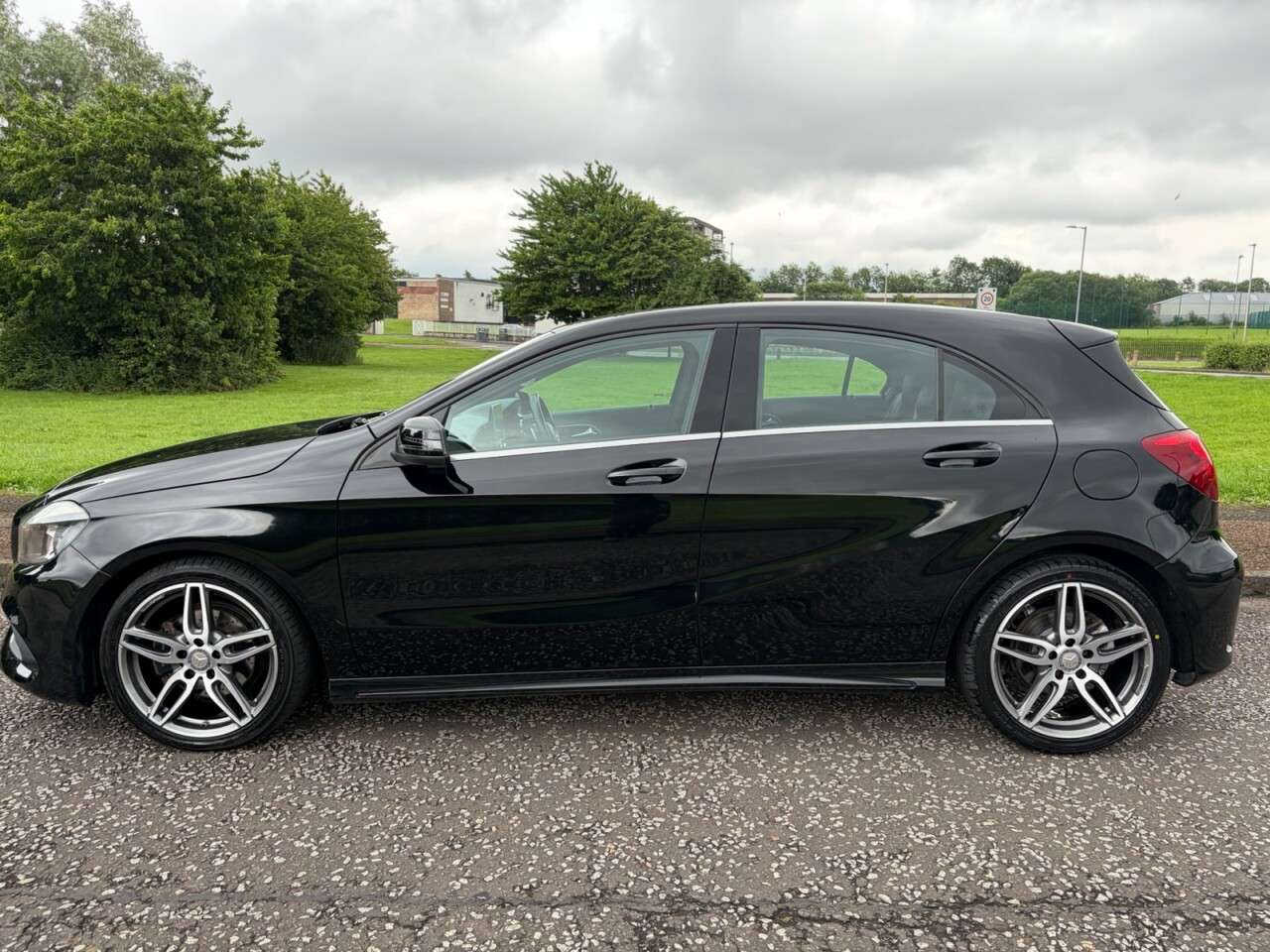 A 2016 MERCEDES-BENZ A CLASS 2.1 A200d AMG Line Hatchback 5dr Diesel 7G-DCT Euro 6 (s/s) (136 ps) Part E A 2016 MERCEDES-BENZ A CLASS 2.1 A200d AMG Line Hatchback 5dr Diesel 7G-DCT Euro 6 (s/s) (136 ps) Part E