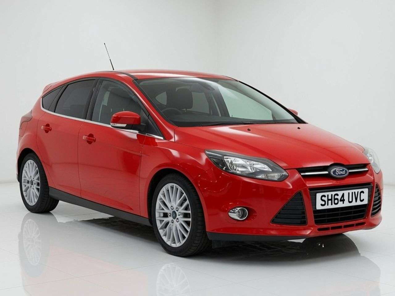 A 2014 FORD FOCUS 1.6 TDCi Zetec Hatchback 5dr Diesel Manual Euro 5 (s/s) (115 ps) Part Excha A 2014 FORD FOCUS 1.6 TDCi Zetec Hatchback 5dr Diesel Manual Euro 5 (s/s) (115 ps) Part Excha