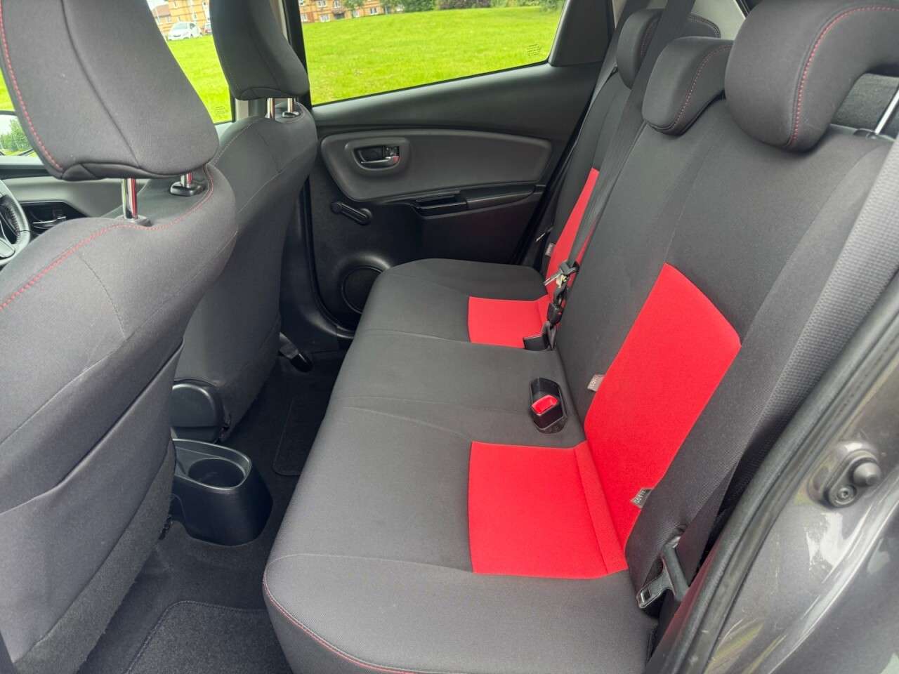 2015 TOYOTA YARIS 2015 TOYOTA YARIS