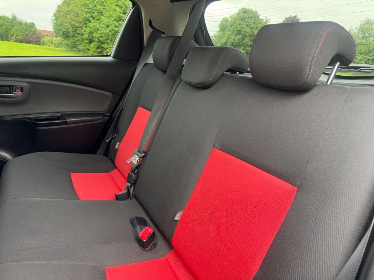2015 TOYOTA YARIS 2015 TOYOTA YARIS