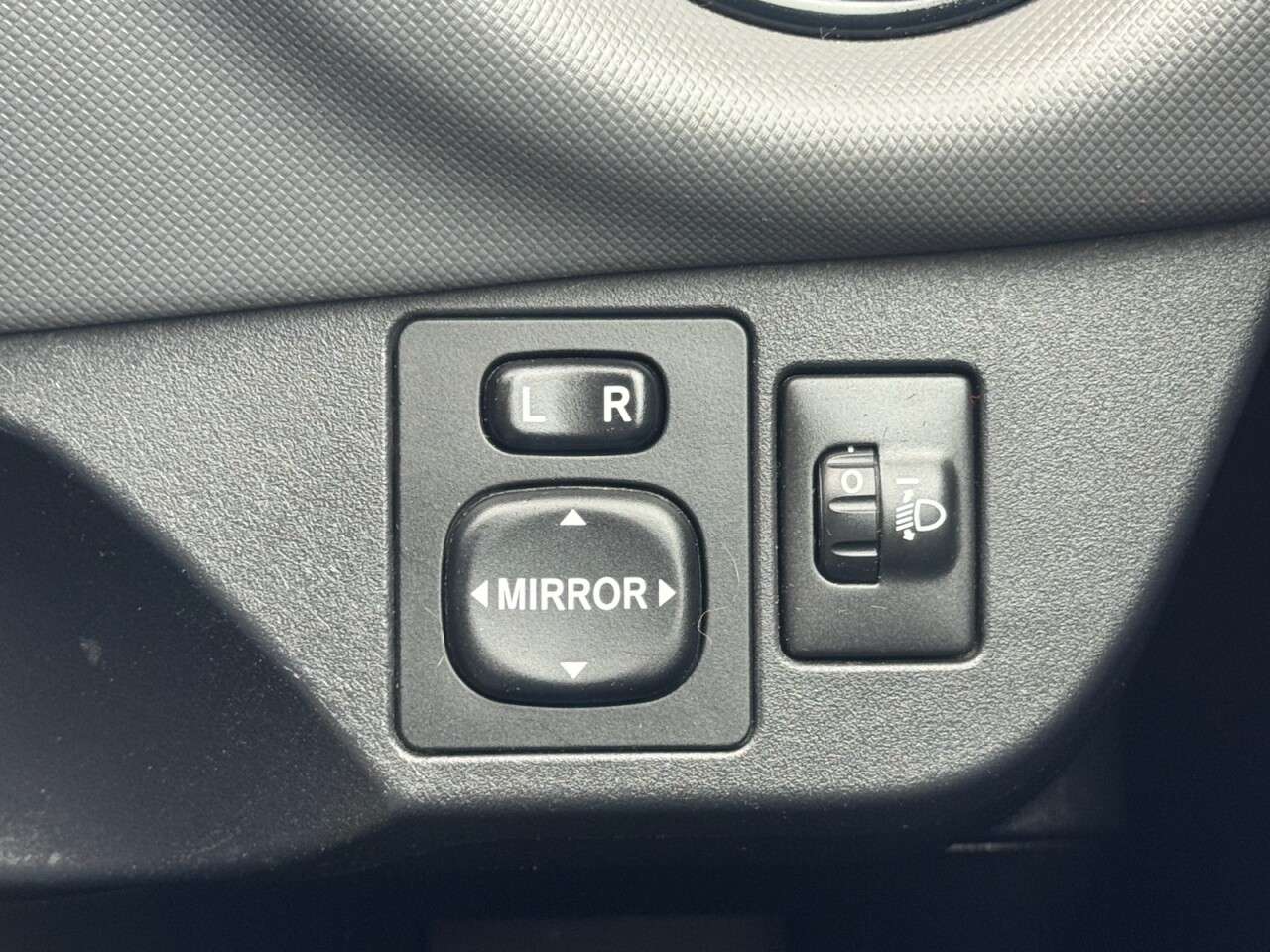 2015 TOYOTA YARIS 2015 TOYOTA YARIS