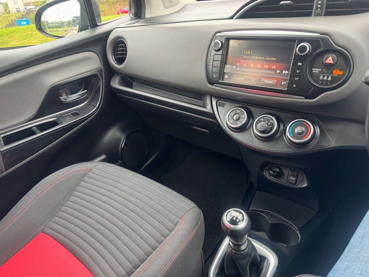 2015 TOYOTA YARIS 2015 TOYOTA YARIS