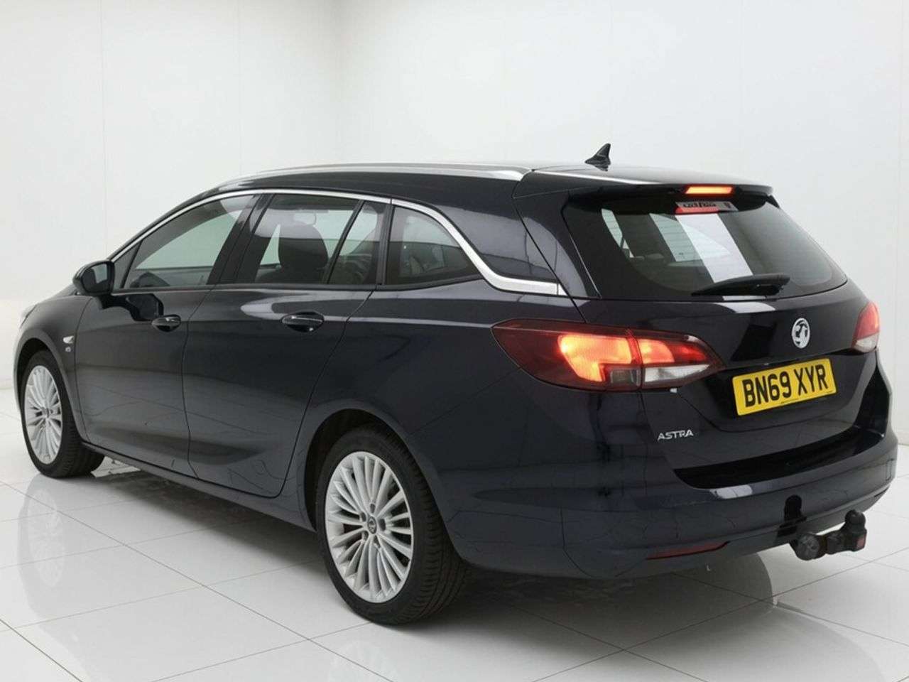 A 2019 VAUXHALL ASTRA 1.4i Turbo Elite Nav Sports Tourer 5dr Petrol Manual Euro 6 (s/s) (150 ps) A 2019 VAUXHALL ASTRA 1.4i Turbo Elite Nav Sports Tourer 5dr Petrol Manual Euro 6 (s/s) (150 ps)