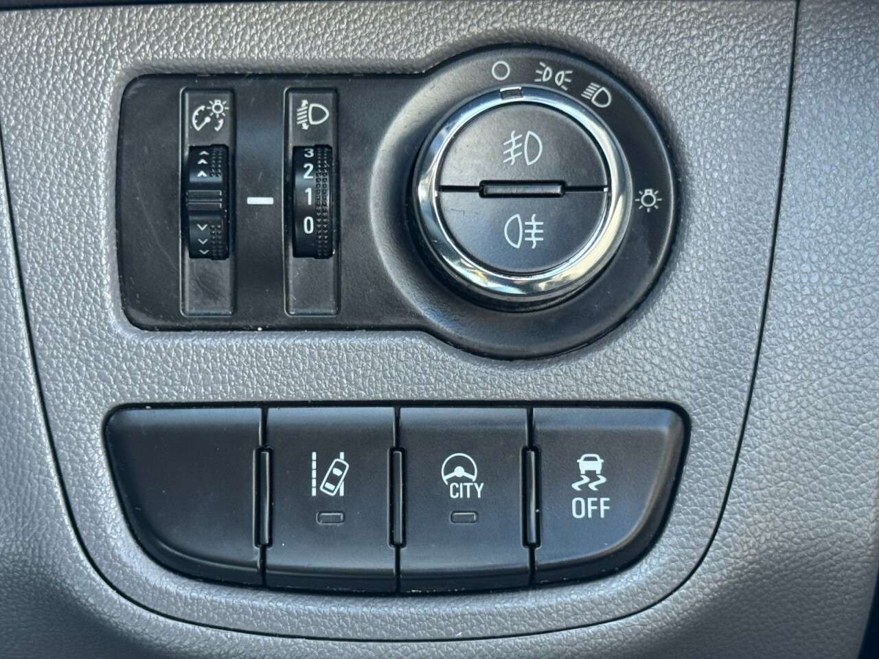 2016 VAUXHALL VIVA 2016 VAUXHALL VIVA