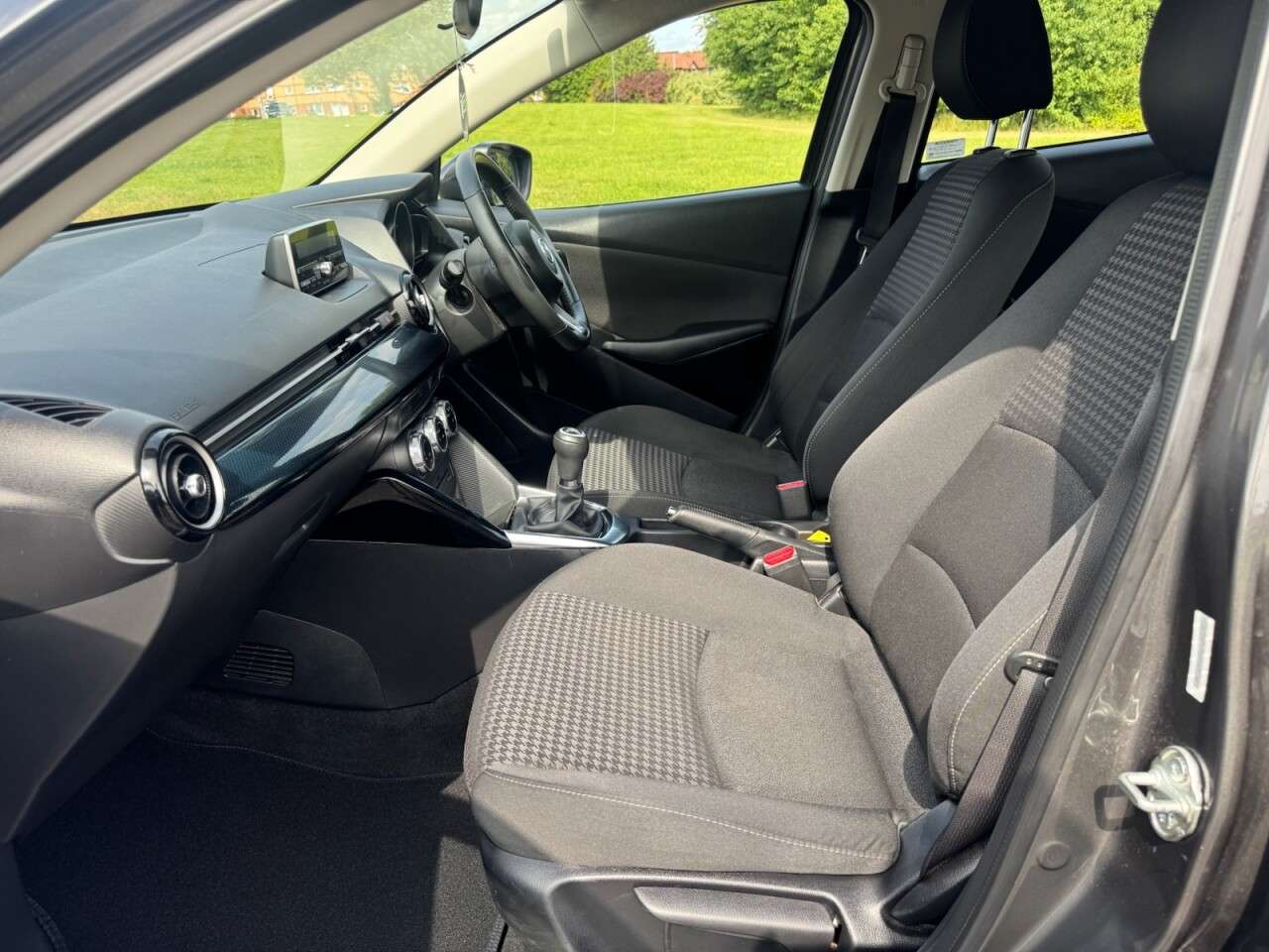 2018 MAZDA MAZDA2 2018 MAZDA MAZDA2