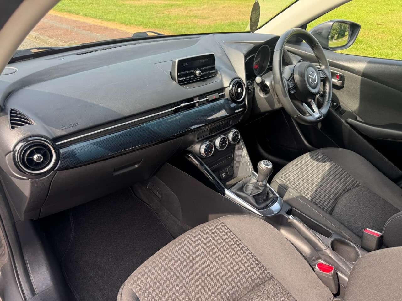 2018 MAZDA MAZDA2 2018 MAZDA MAZDA2