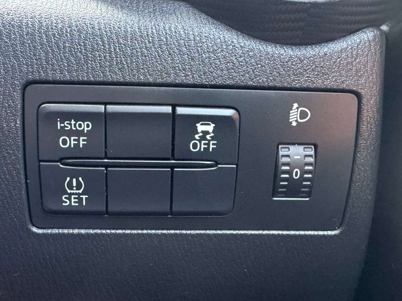 2018 MAZDA MAZDA2 2018 MAZDA MAZDA2