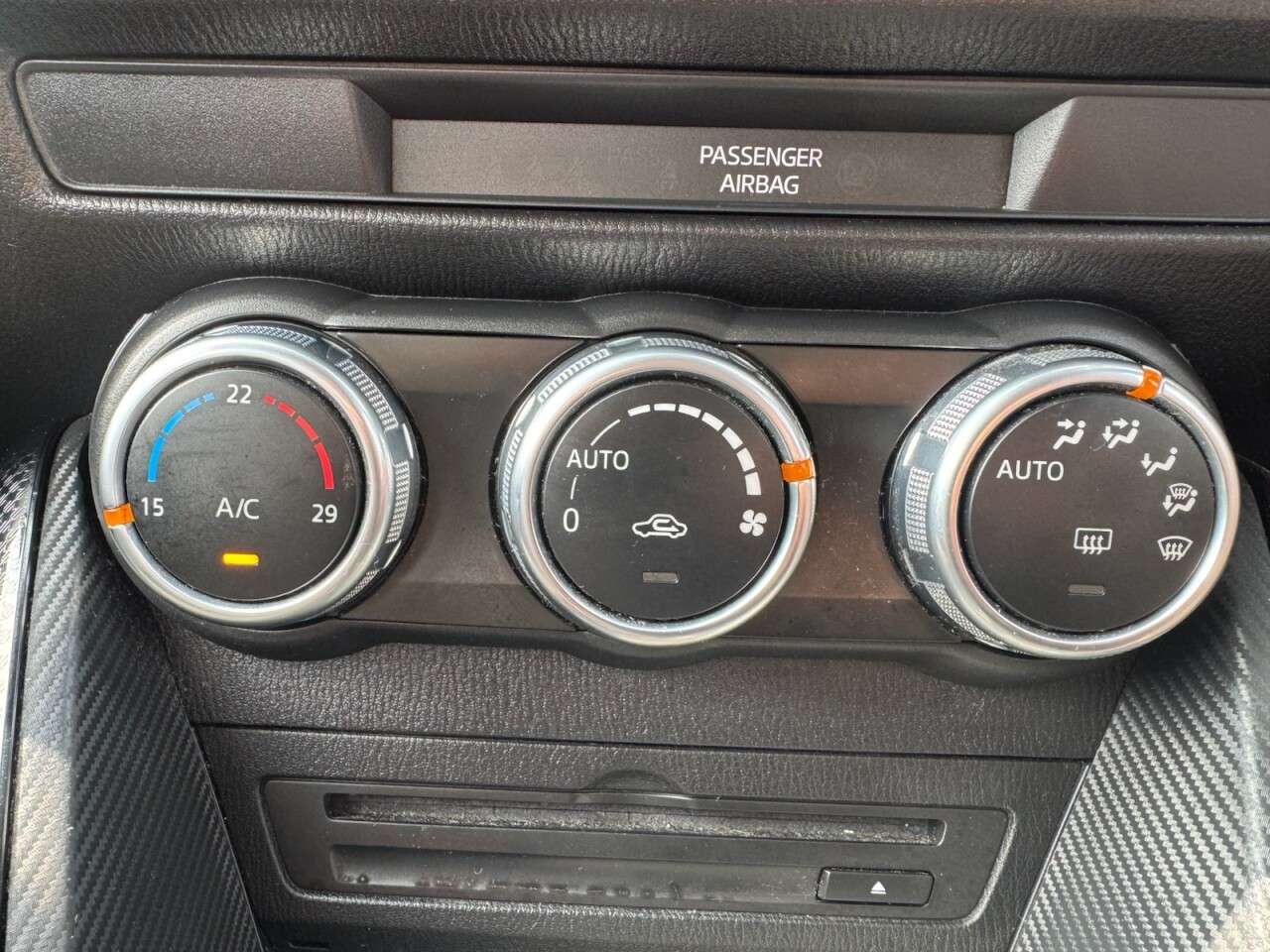 2018 MAZDA MAZDA2 2018 MAZDA MAZDA2
