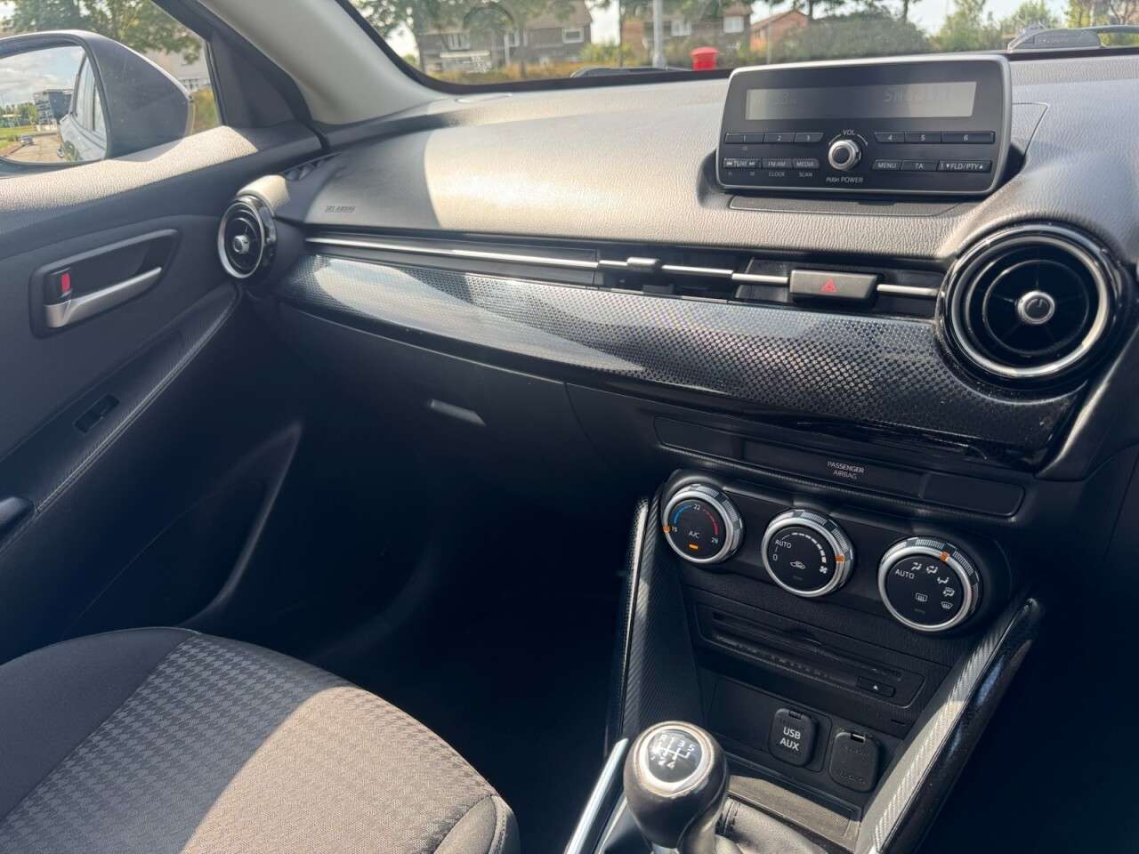 2018 MAZDA MAZDA2 2018 MAZDA MAZDA2