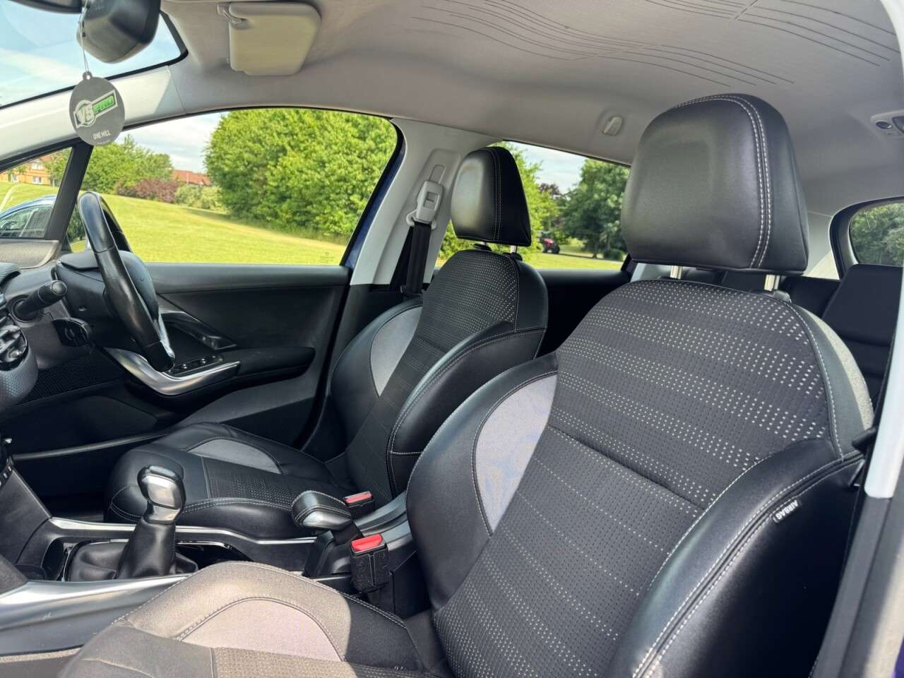 2014 PEUGEOT 2008 2014 PEUGEOT 2008