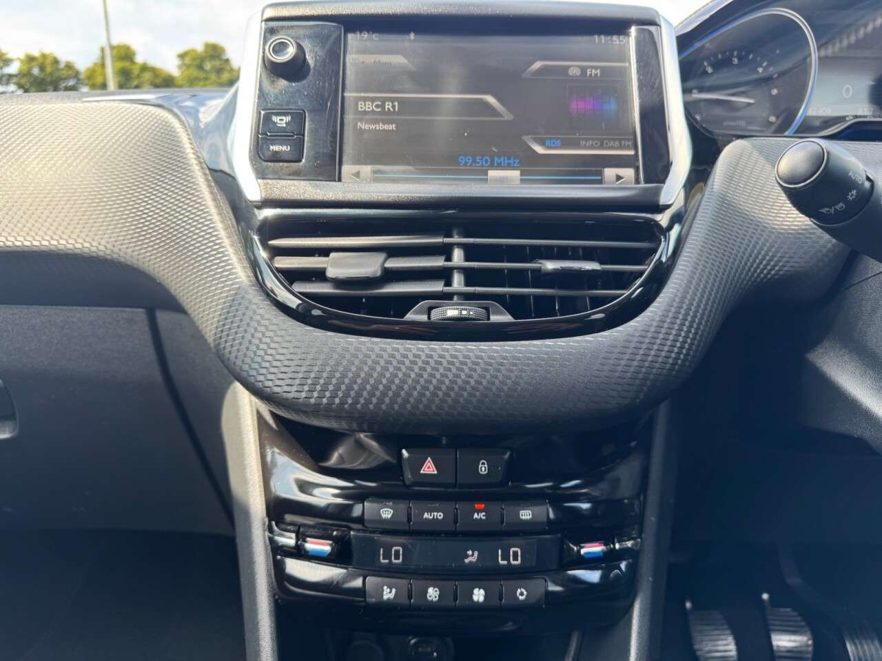2014 PEUGEOT 2008 2014 PEUGEOT 2008