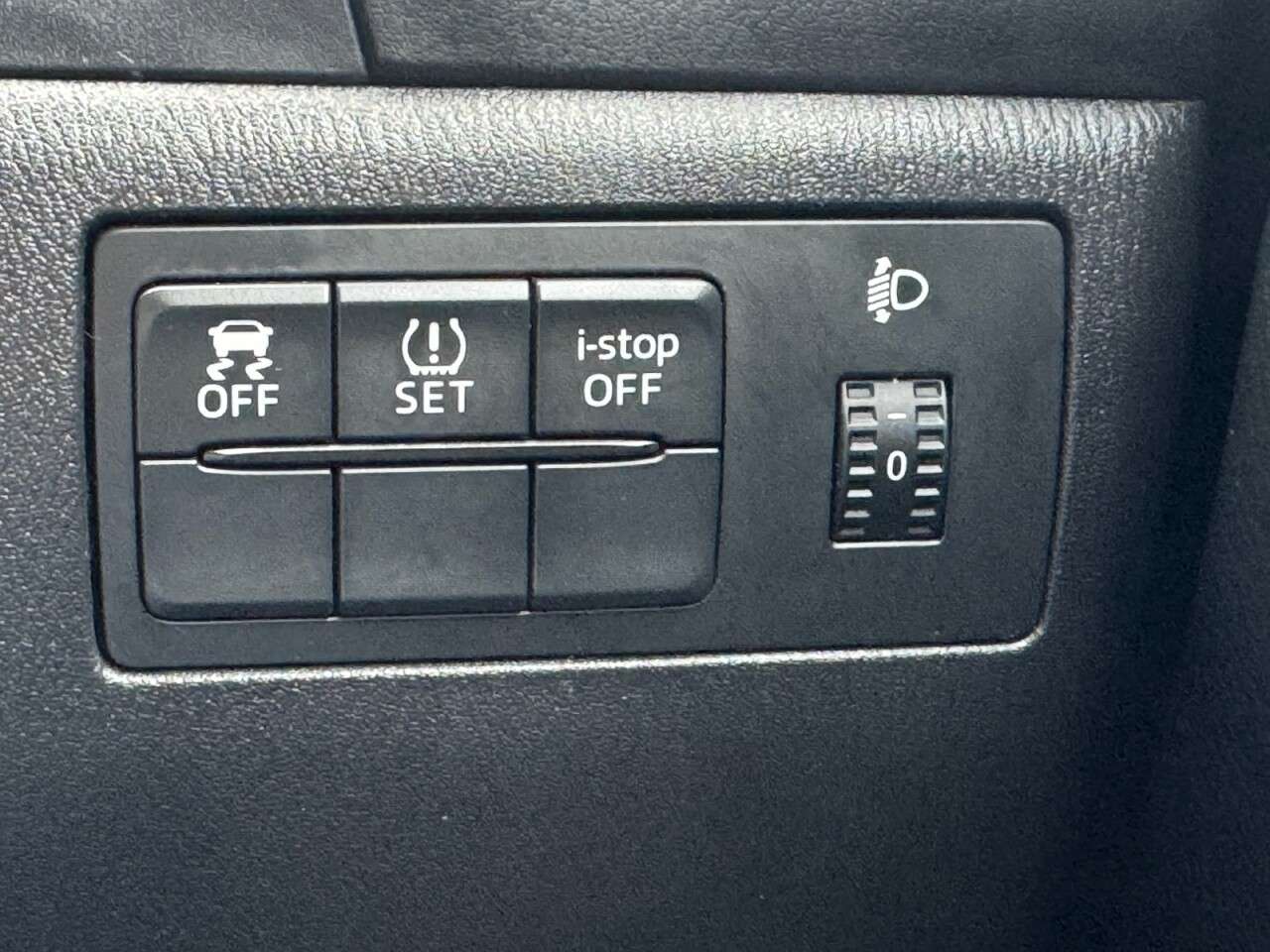 2016 MAZDA MAZDA3 2016 MAZDA MAZDA3