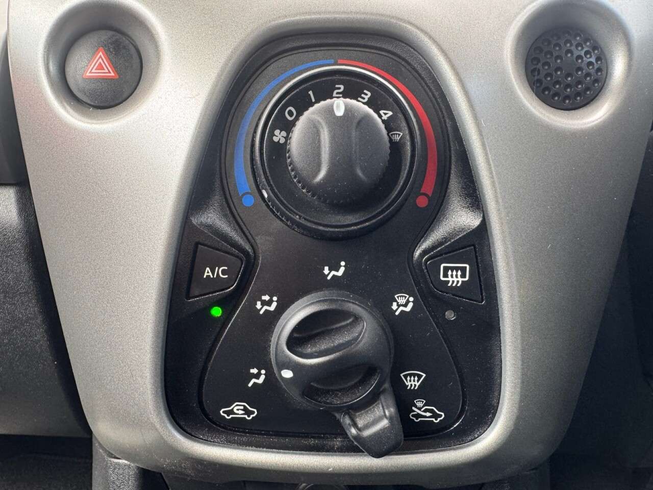 2016 PEUGEOT 108 2016 PEUGEOT 108