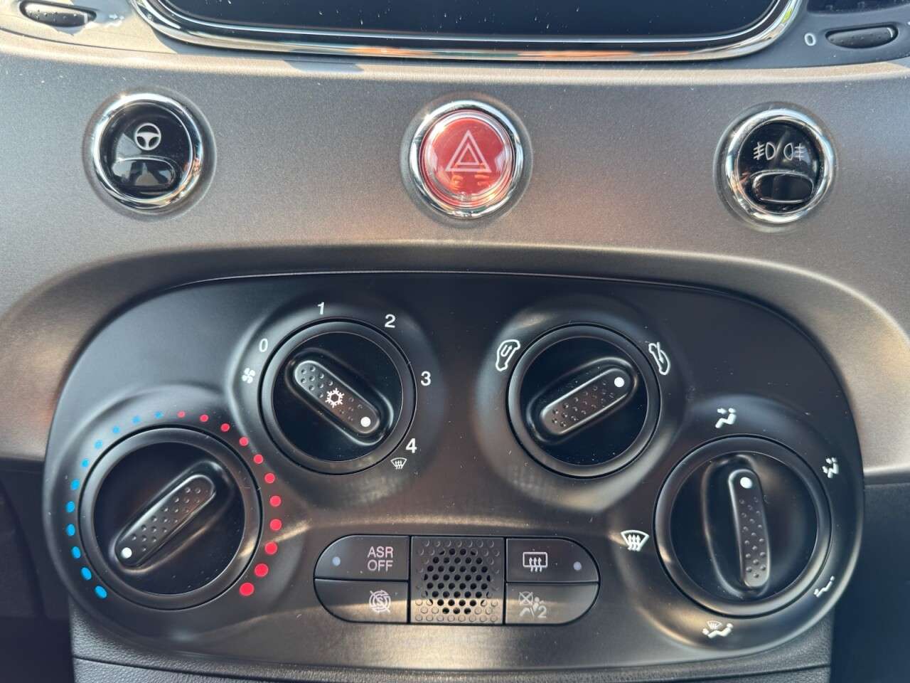 2016 FIAT 500 2016 FIAT 500