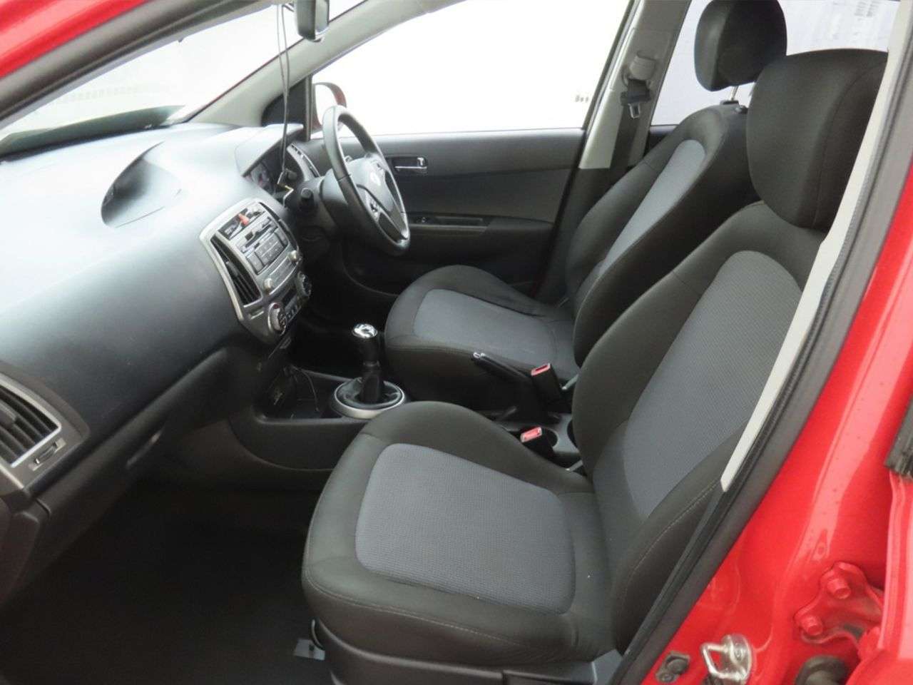 A 2013 HYUNDAI I20 1.4 Style Hatchback 5dr Petrol Manual Euro 5 (100 ps) Part Ex Welcome A 2013 HYUNDAI I20 1.4 Style Hatchback 5dr Petrol Manual Euro 5 (100 ps) Part Ex Welcome