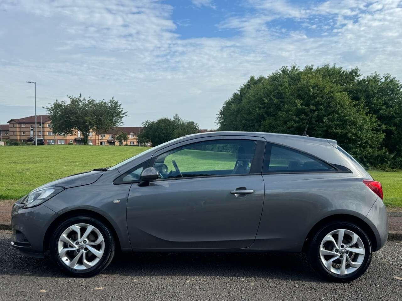 A 2015 VAUXHALL CORSA 1.2i Excite Hatchback 3dr Petrol Manual Euro 6 (a/c) (70 ps) Ideal First Ca A 2015 VAUXHALL CORSA 1.2i Excite Hatchback 3dr Petrol Manual Euro 6 (a/c) (70 ps) Ideal First Ca