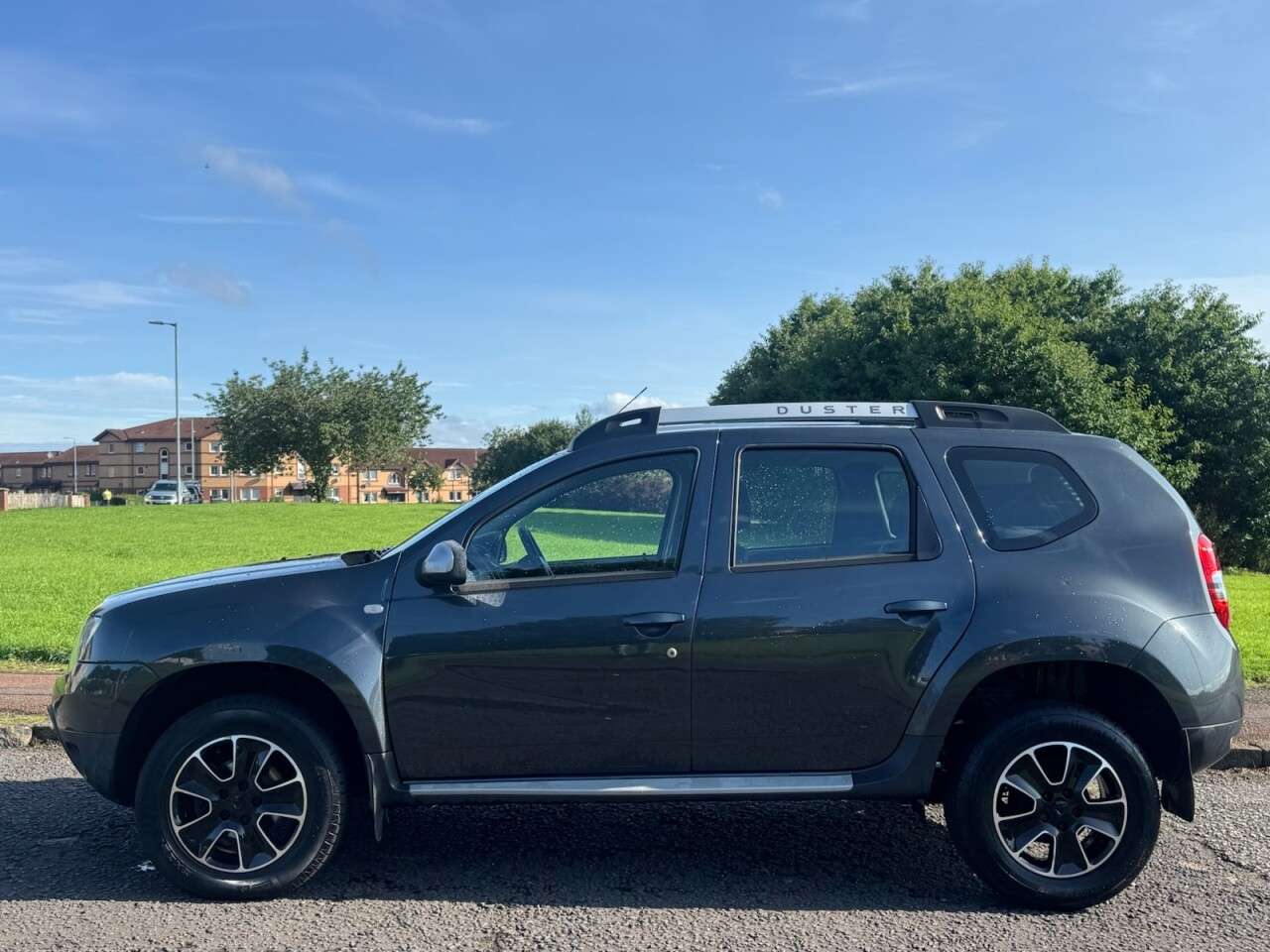 A 2017 DACIA DUSTER 1.5 dCi Prestige SUV 5dr Diesel Manual Euro 6 (s/s) (110 ps) Part Ex Welcom A 2017 DACIA DUSTER 1.5 dCi Prestige SUV 5dr Diesel Manual Euro 6 (s/s) (110 ps) Part Ex Welcom