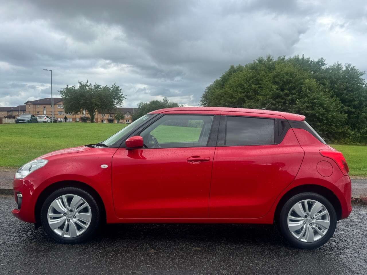 A 2017 SUZUKI SWIFT 1.0 Boosterjet SZ-T Hatchback 5dr Petrol Manual Euro 6 (111 ps) Part Ex Wel A 2017 SUZUKI SWIFT 1.0 Boosterjet SZ-T Hatchback 5dr Petrol Manual Euro 6 (111 ps) Part Ex Wel