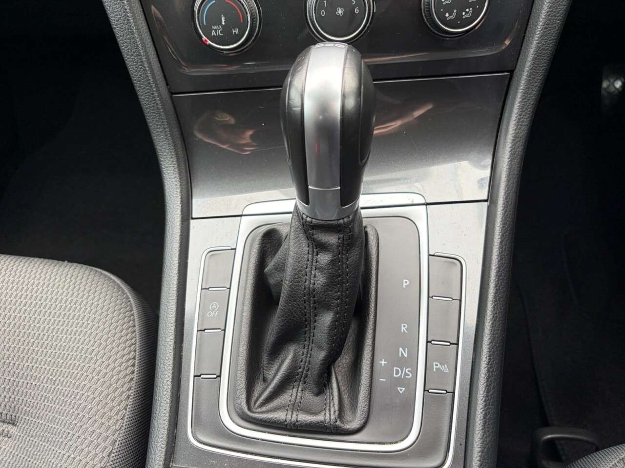 2019 VOLKSWAGEN GOLF 2019 VOLKSWAGEN GOLF