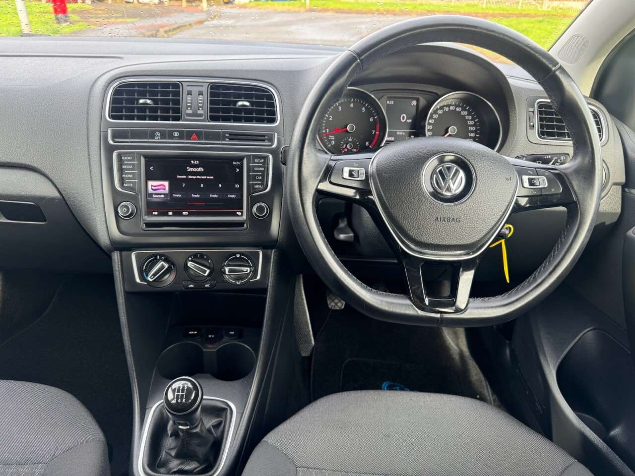 2015 VOLKSWAGEN POLO 2015 VOLKSWAGEN POLO