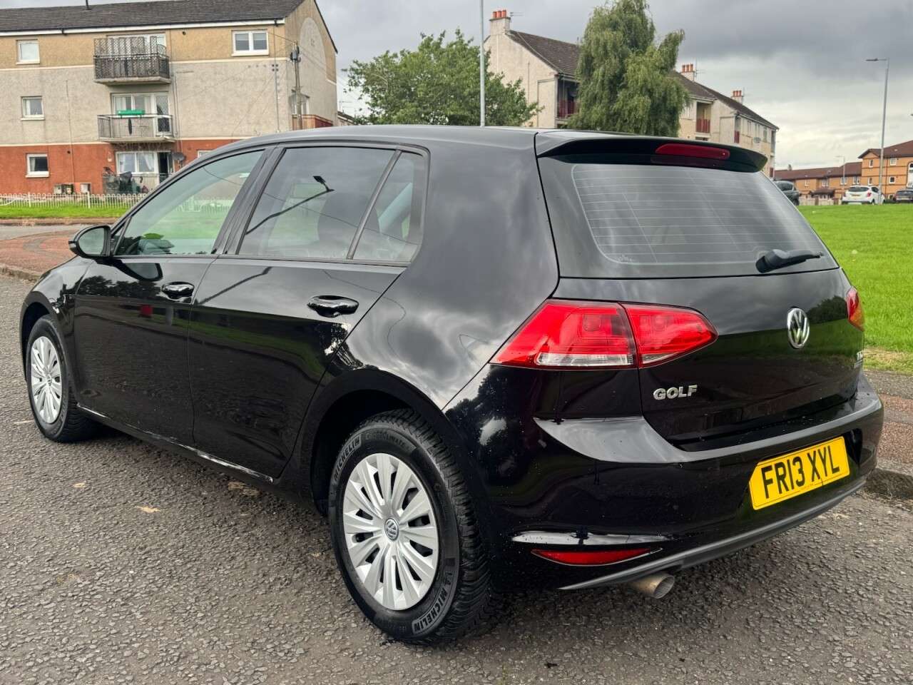 A 2013 VOLKSWAGEN GOLF 1.6 TDI BlueMotion Tech S Hatchback 5dr Diesel Manual Euro 5 (s/s) (105 ps) A 2013 VOLKSWAGEN GOLF 1.6 TDI BlueMotion Tech S Hatchback 5dr Diesel Manual Euro 5 (s/s) (105 ps)