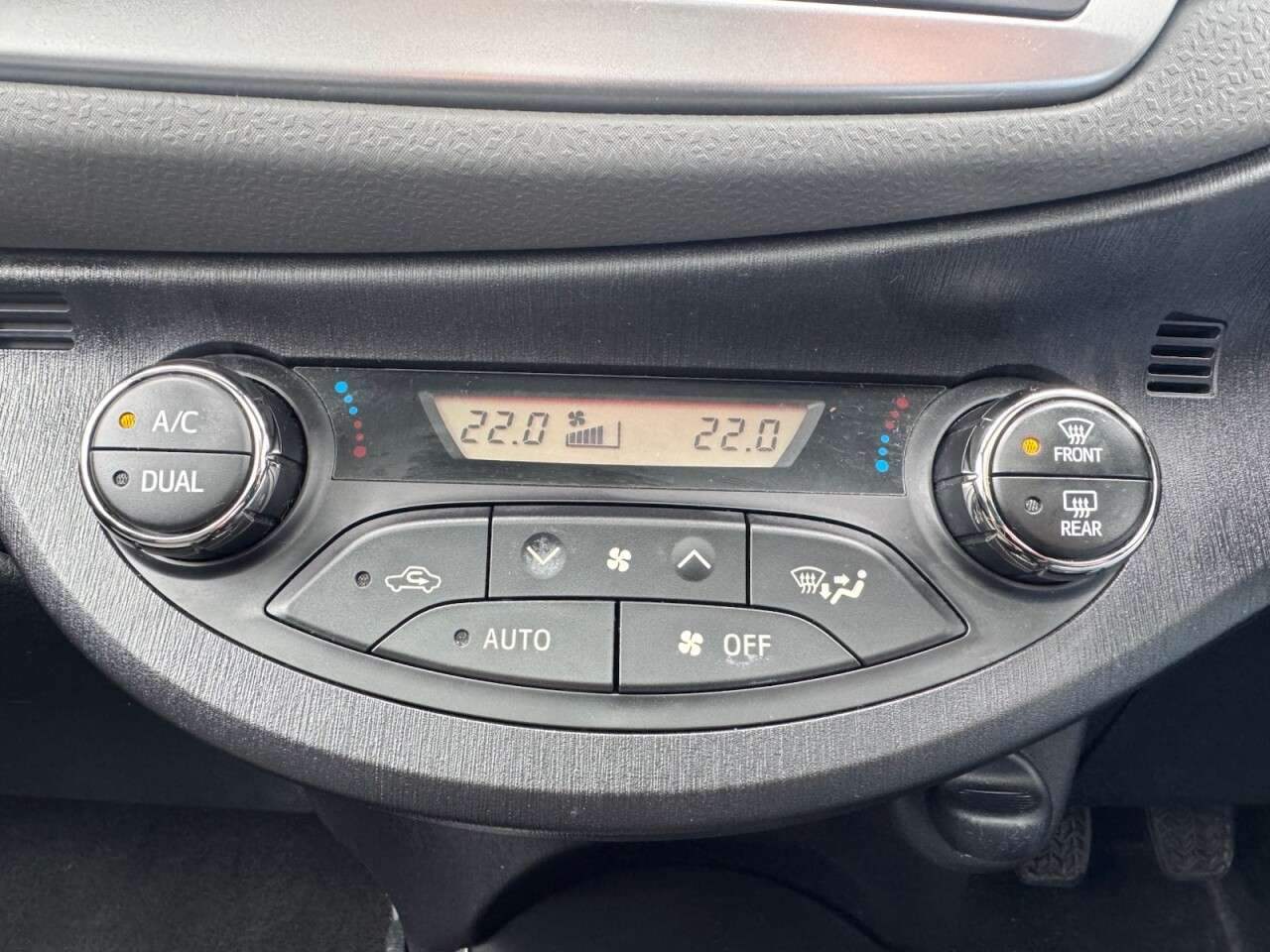 2014 TOYOTA YARIS 2014 TOYOTA YARIS