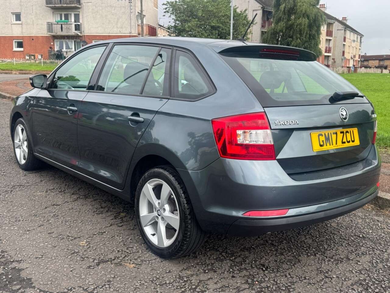 A 2017 SKODA RAPID SPACEBACK 1.2 TSI SE Tech Hatchback 5dr Petrol DSG Euro 6 (s/s) (90 ps) Part Exchange A 2017 SKODA RAPID SPACEBACK 1.2 TSI SE Tech Hatchback 5dr Petrol DSG Euro 6 (s/s) (90 ps) Part Exchange