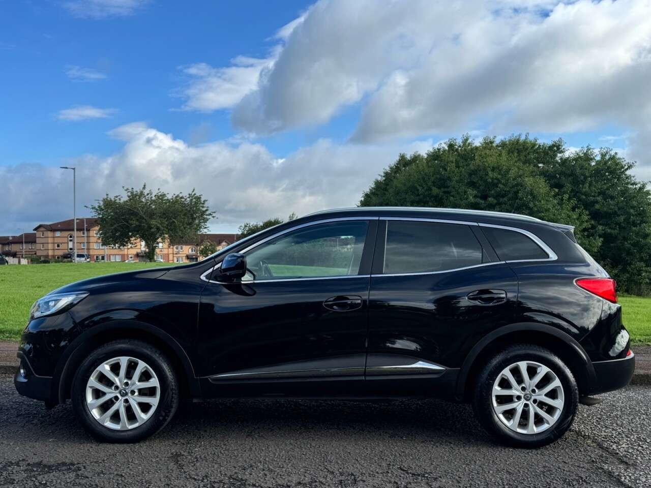 A 2017 RENAULT KADJAR 1.5 dCi Dynamique Nav SUV 5dr Diesel Manual Euro 6 (s/s) (110 ps) Part Ex W A 2017 RENAULT KADJAR 1.5 dCi Dynamique Nav SUV 5dr Diesel Manual Euro 6 (s/s) (110 ps) Part Ex W