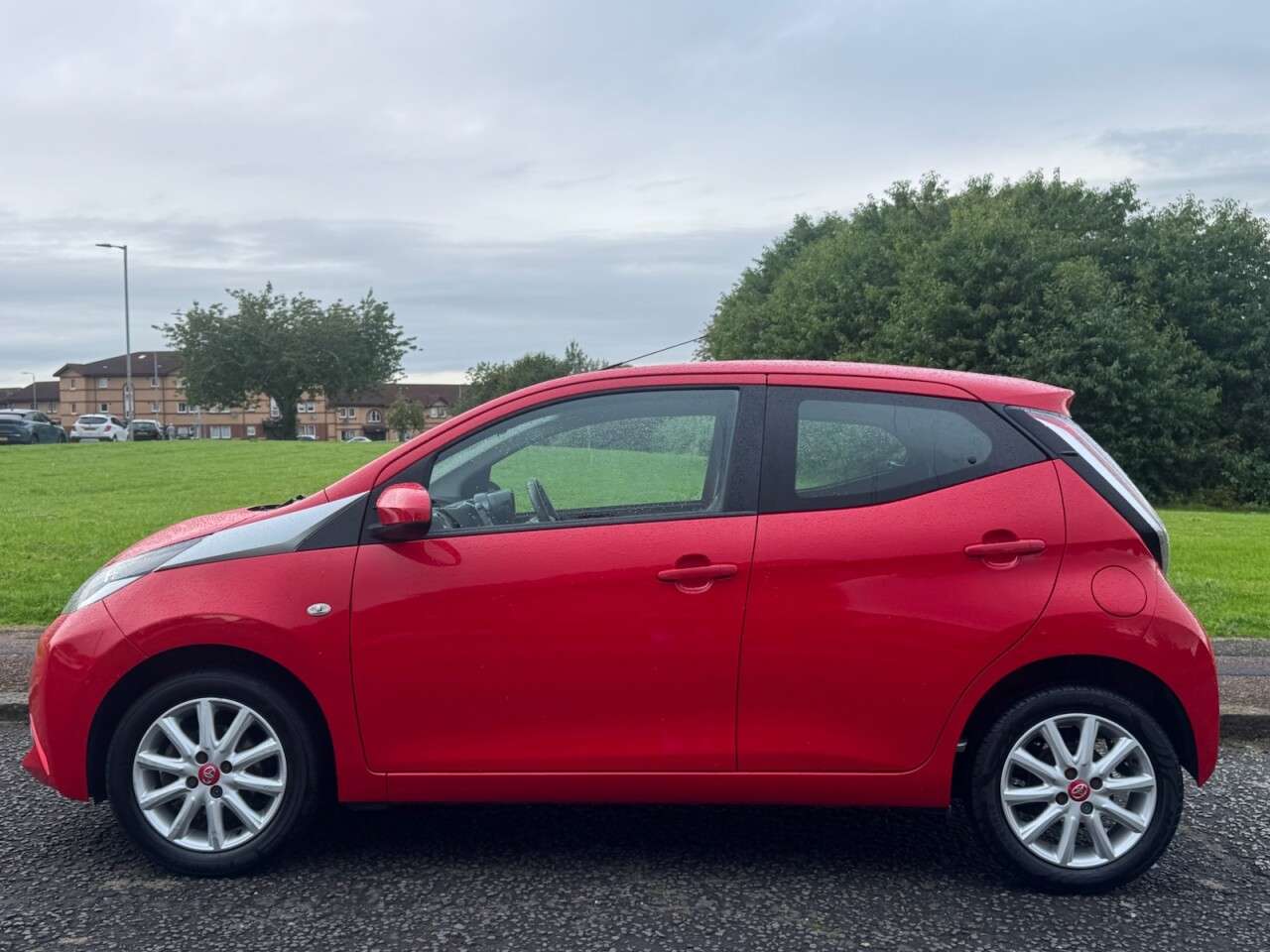 A 2016 TOYOTA AYGO 1.0 VVT-i x-play Hatchback 5dr Petrol Manual Euro 5 Euro 5 (68 ps) Part Exc A 2016 TOYOTA AYGO 1.0 VVT-i x-play Hatchback 5dr Petrol Manual Euro 5 Euro 5 (68 ps) Part Exc