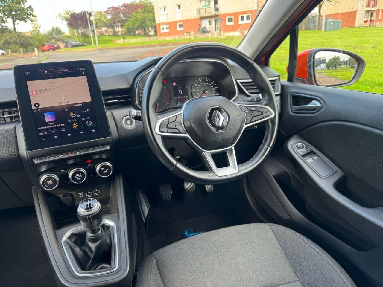 2019 RENAULT CLIO 2019 RENAULT CLIO