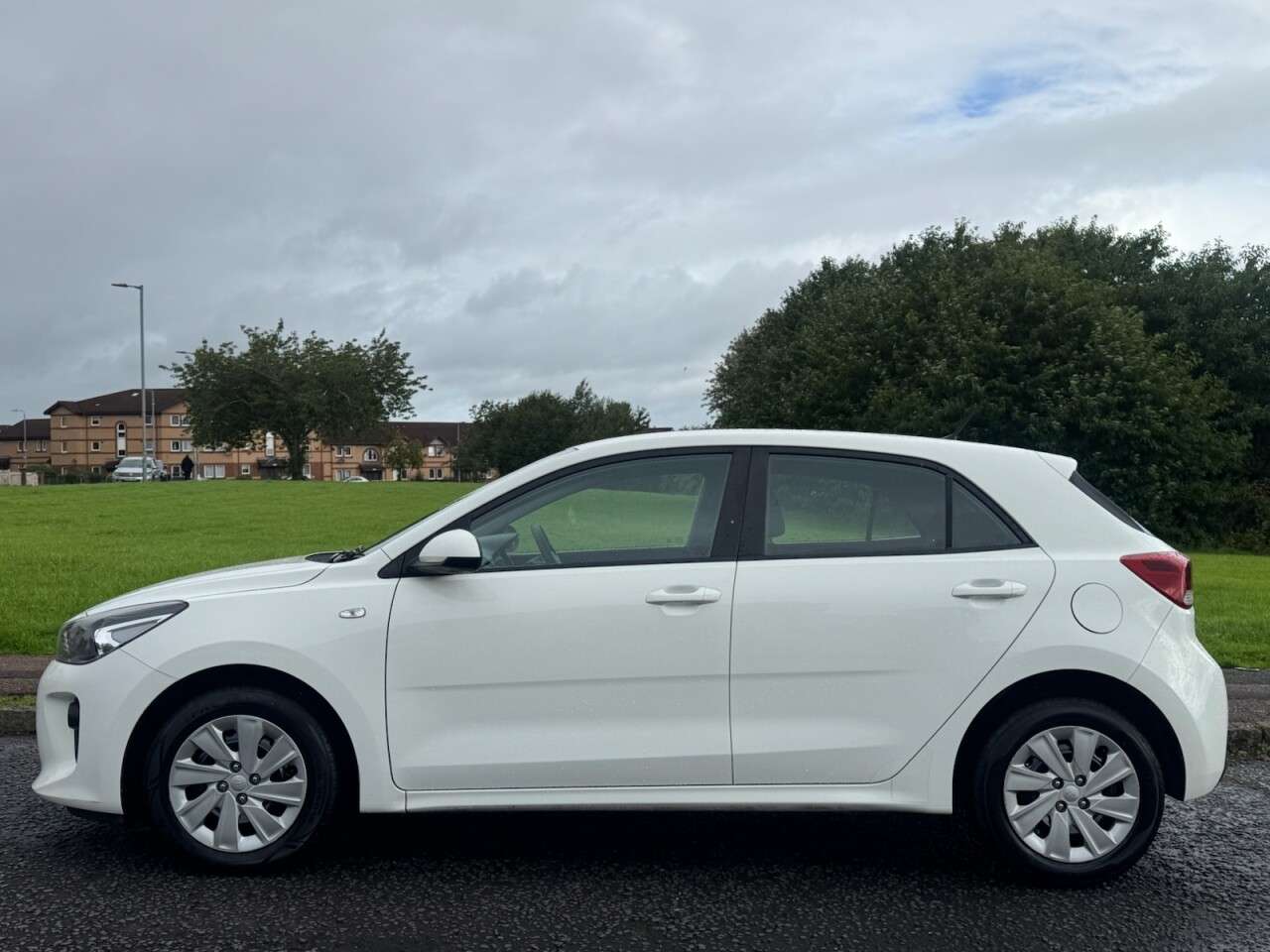 A 2018 KIA RIO 1.25 1 Hatchback 5dr Petrol Manual Euro 6 (s/s) (83 bhp) Part Exchange Welc A 2018 KIA RIO 1.25 1 Hatchback 5dr Petrol Manual Euro 6 (s/s) (83 bhp) Part Exchange Welc
