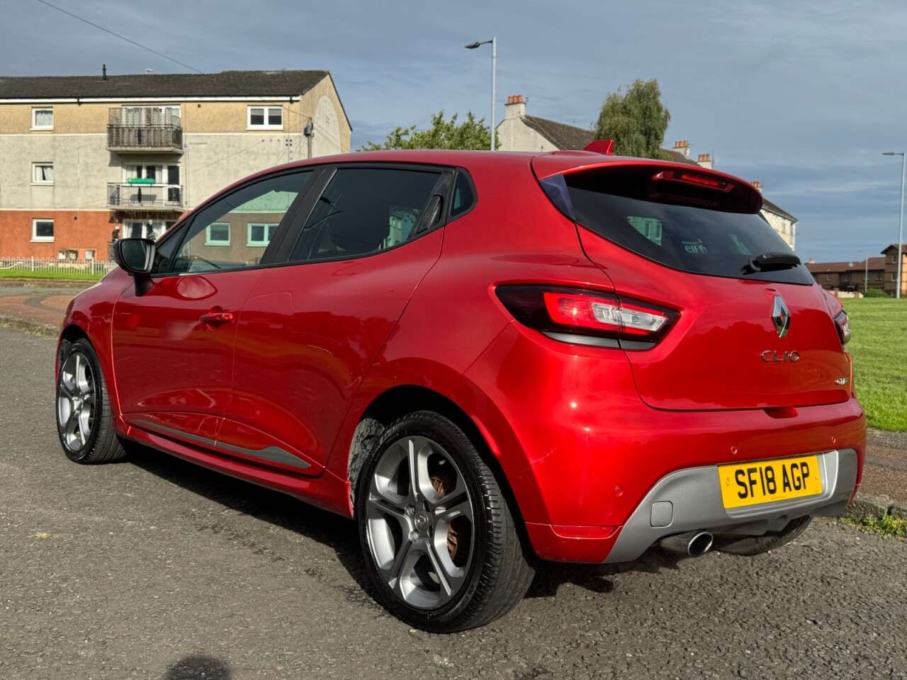 A 2018 RENAULT CLIO 0.9 TCe GT Line Hatchback 5dr Petrol Manual Euro 6 (s/s) (90 ps) Part Ex We A 2018 RENAULT CLIO 0.9 TCe GT Line Hatchback 5dr Petrol Manual Euro 6 (s/s) (90 ps) Part Ex We