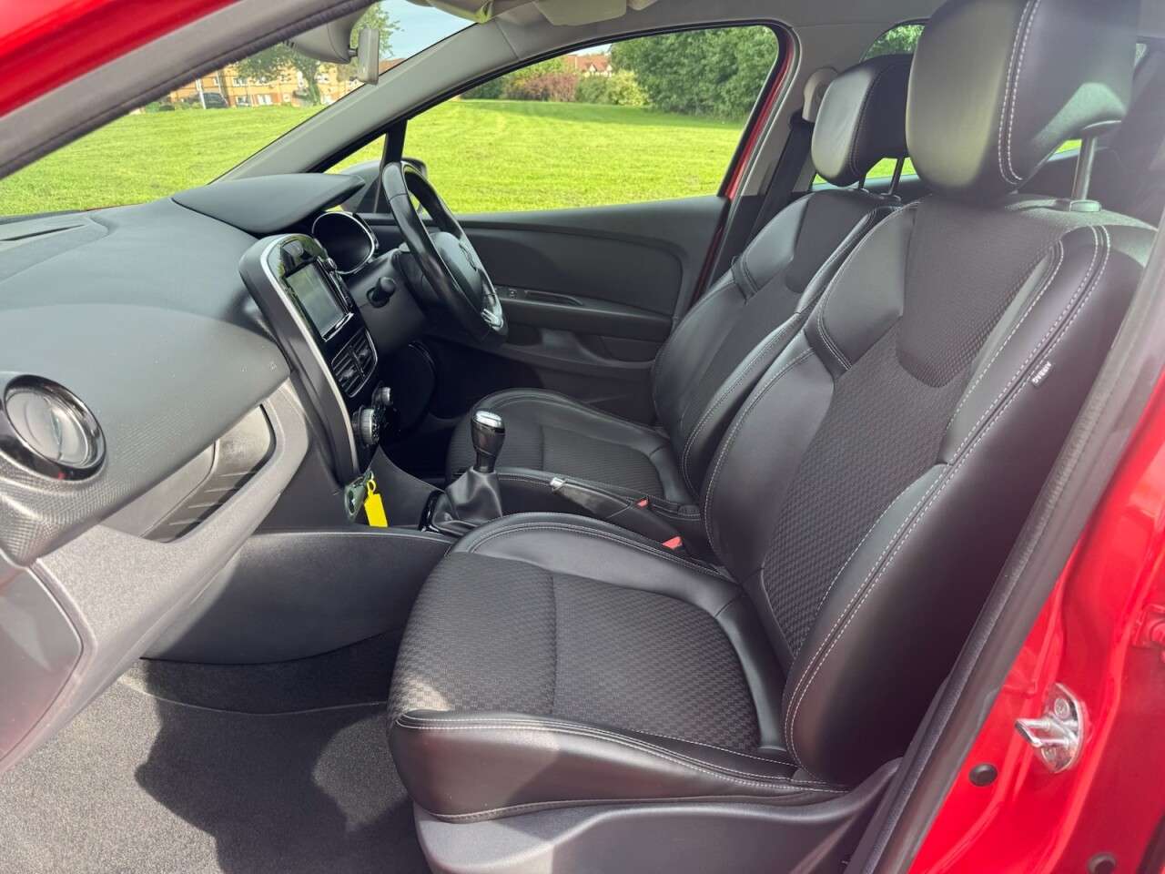 2018 RENAULT CLIO 2018 RENAULT CLIO