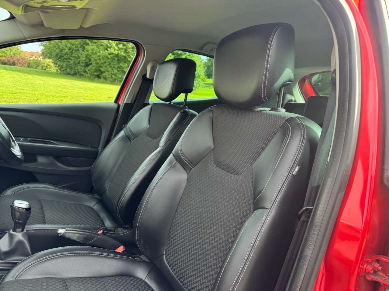 2018 RENAULT CLIO 2018 RENAULT CLIO