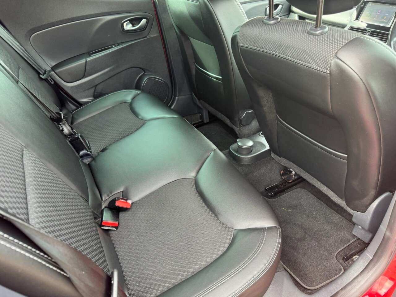 2018 RENAULT CLIO 2018 RENAULT CLIO