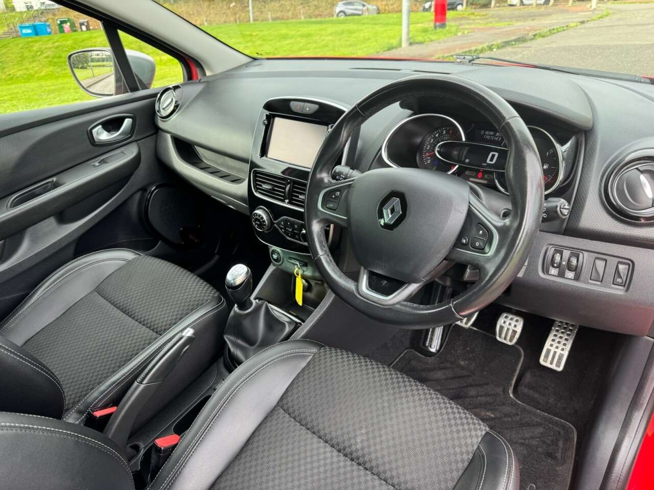 2018 RENAULT CLIO 2018 RENAULT CLIO
