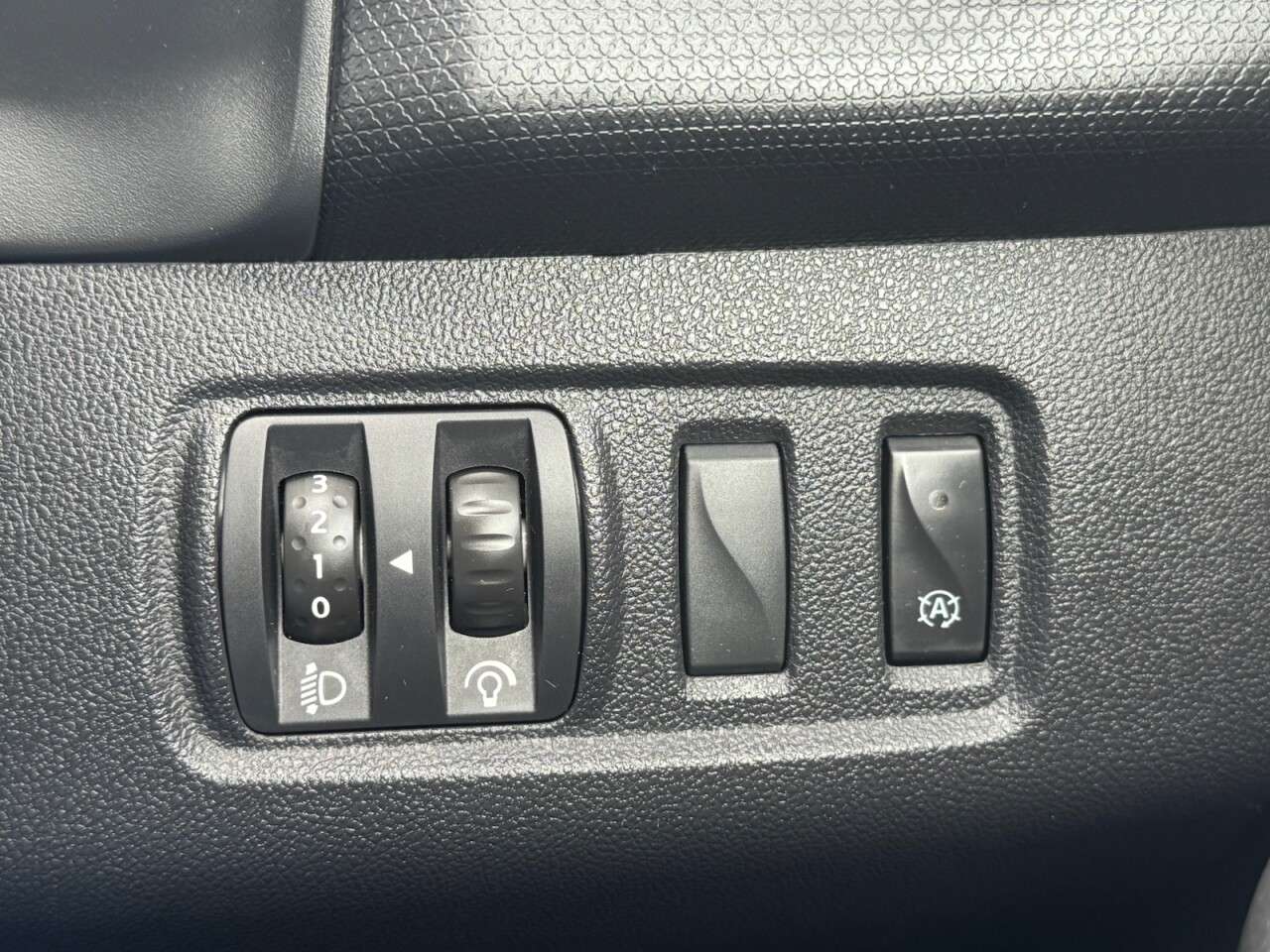 2018 RENAULT CLIO 2018 RENAULT CLIO