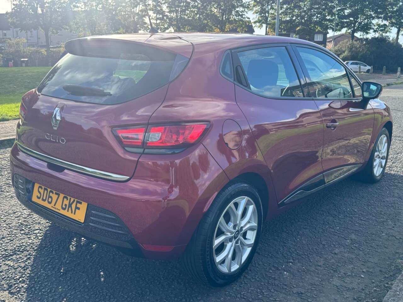 2017 RENAULT CLIO 2017 RENAULT CLIO