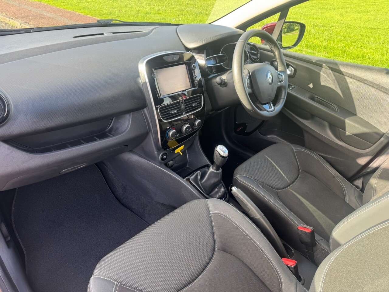 2017 RENAULT CLIO 2017 RENAULT CLIO