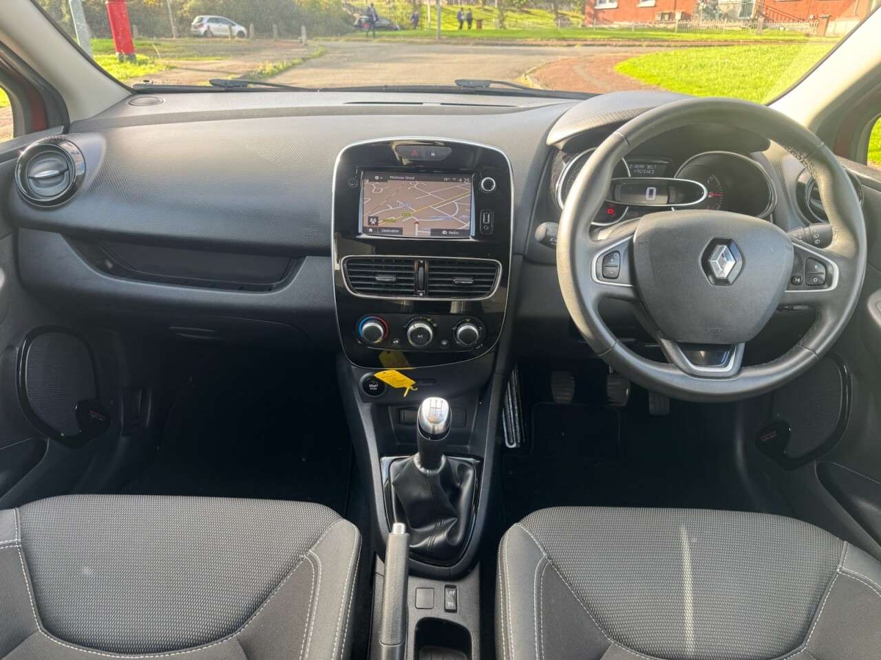 2017 RENAULT CLIO 2017 RENAULT CLIO