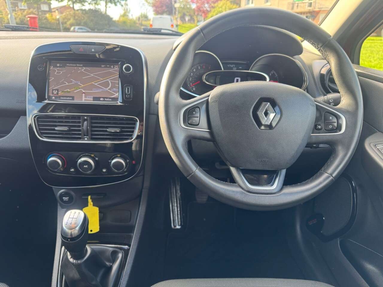 2017 RENAULT CLIO 2017 RENAULT CLIO