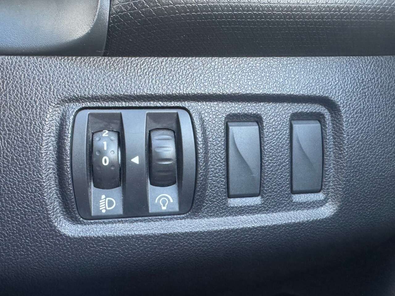 2017 RENAULT CLIO 2017 RENAULT CLIO