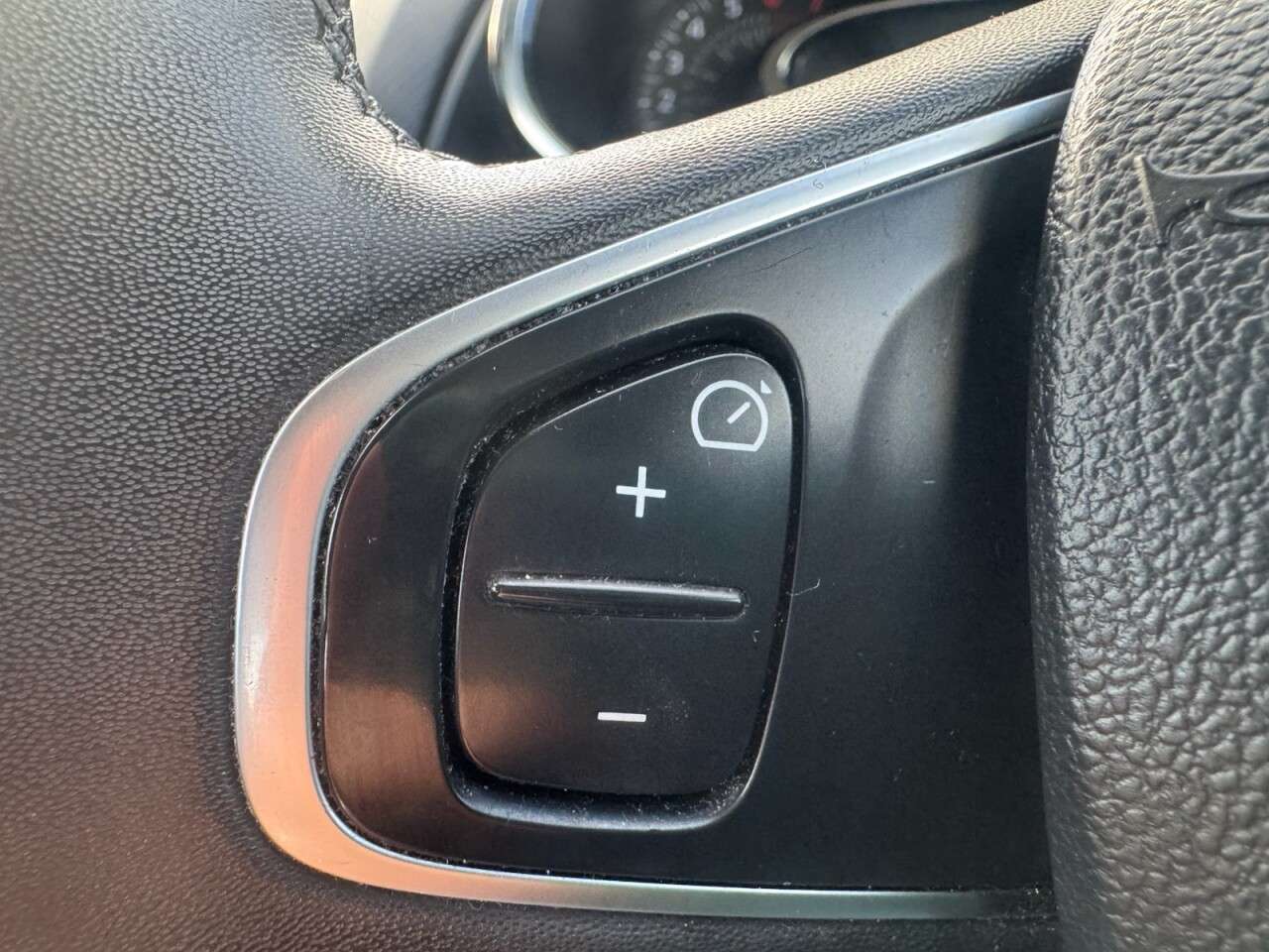 2017 RENAULT CLIO 2017 RENAULT CLIO