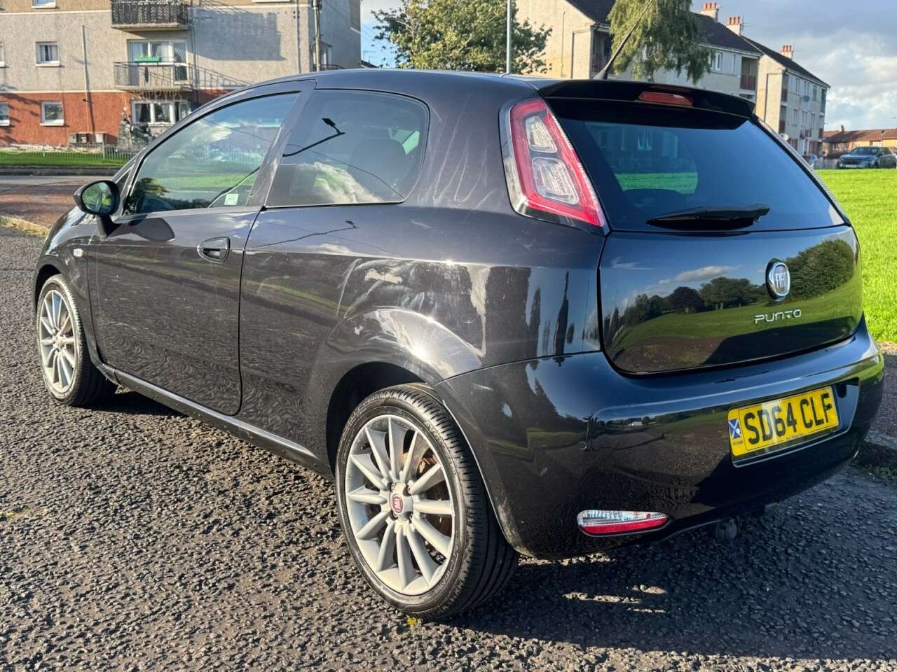 A 2014 FIAT PUNTO 1.4 Jet Black II Hatchback 3dr Petrol Euro 6 (s/s) (77 bhp) Part Exchange W A 2014 FIAT PUNTO 1.4 Jet Black II Hatchback 3dr Petrol Euro 6 (s/s) (77 bhp) Part Exchange W