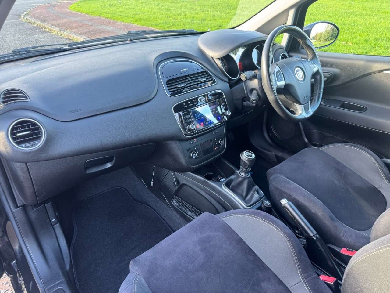 2014 FIAT PUNTO 2014 FIAT PUNTO