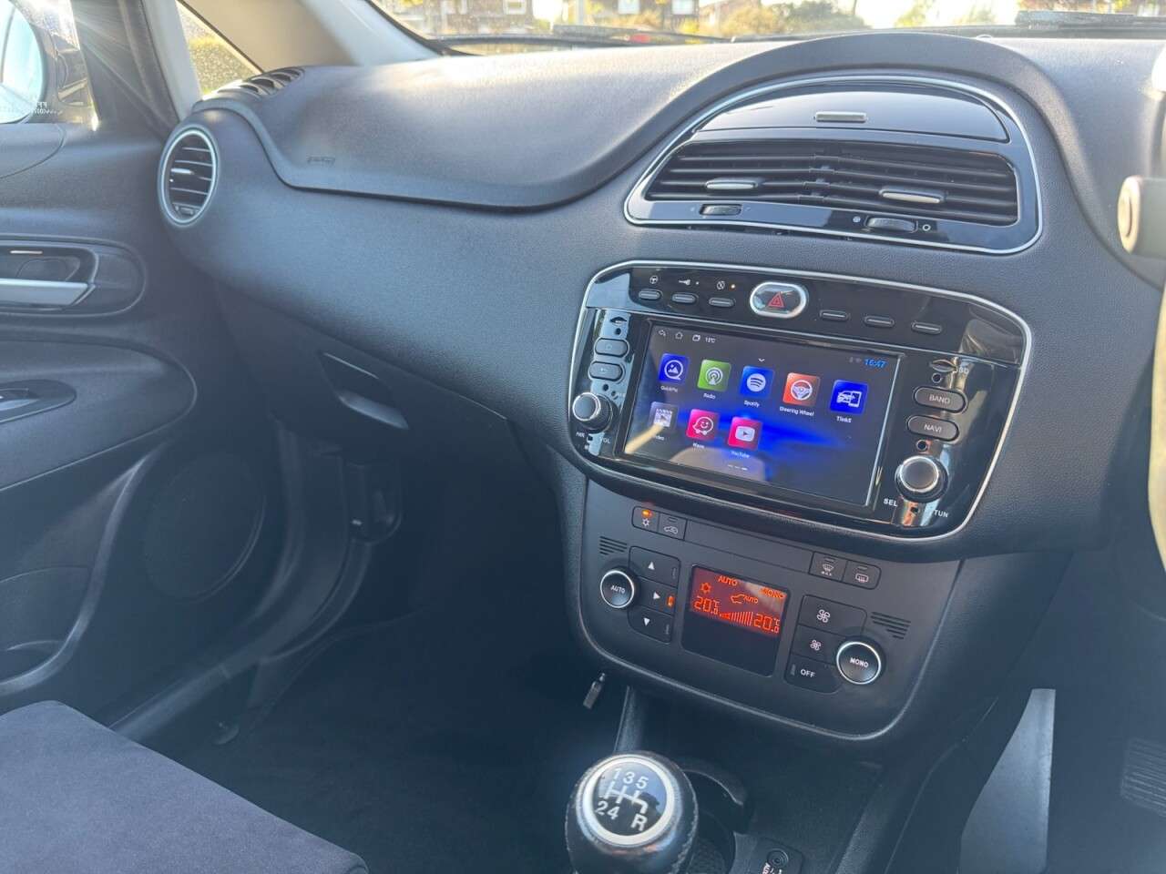 2014 FIAT PUNTO 2014 FIAT PUNTO