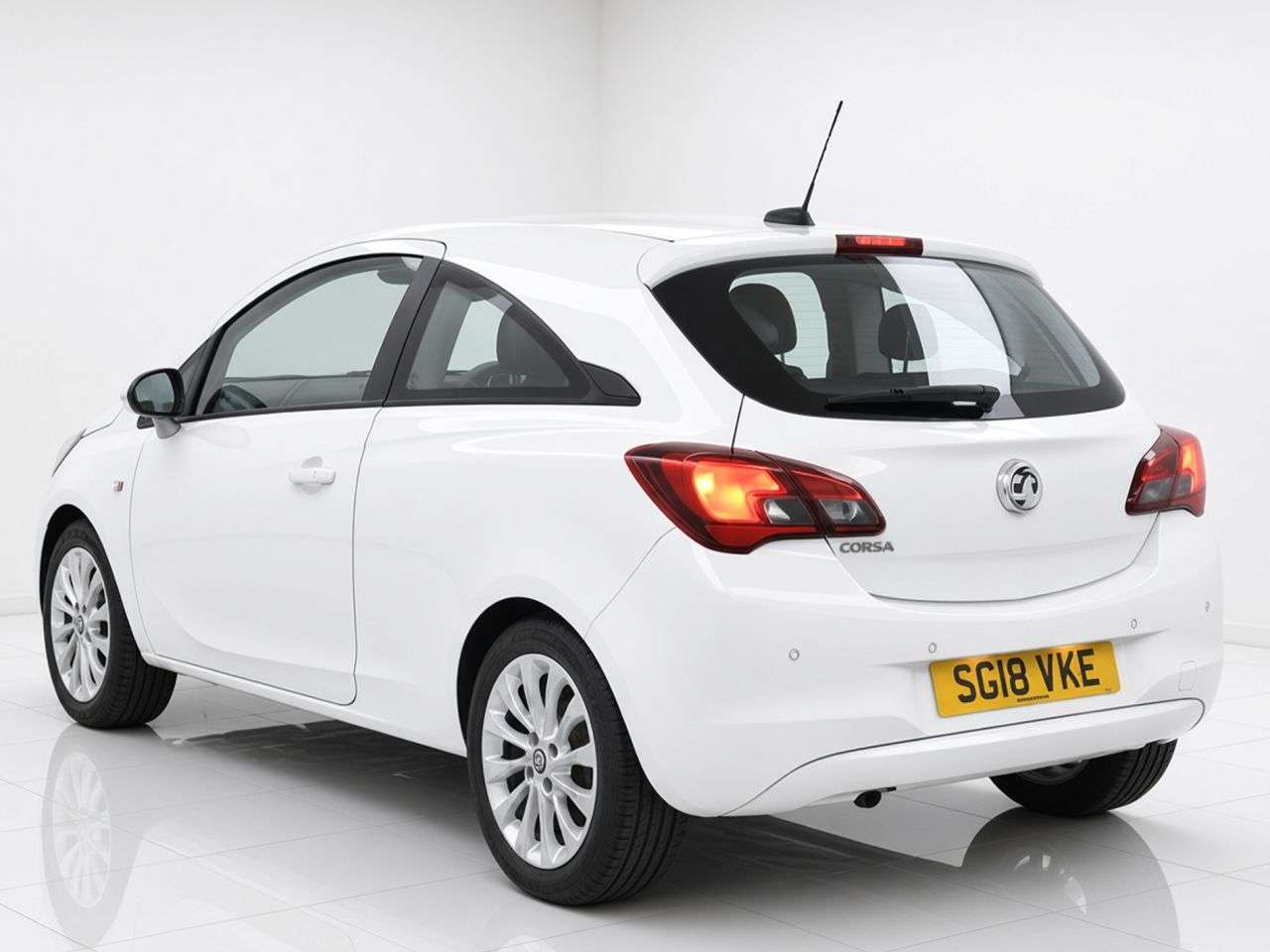 A 2018 VAUXHALL CORSA 1.4i ecoTEC SE Hatchback 3dr Petrol Manual Euro 6 (75 ps) Part Exchange Wel A 2018 VAUXHALL CORSA 1.4i ecoTEC SE Hatchback 3dr Petrol Manual Euro 6 (75 ps) Part Exchange Wel