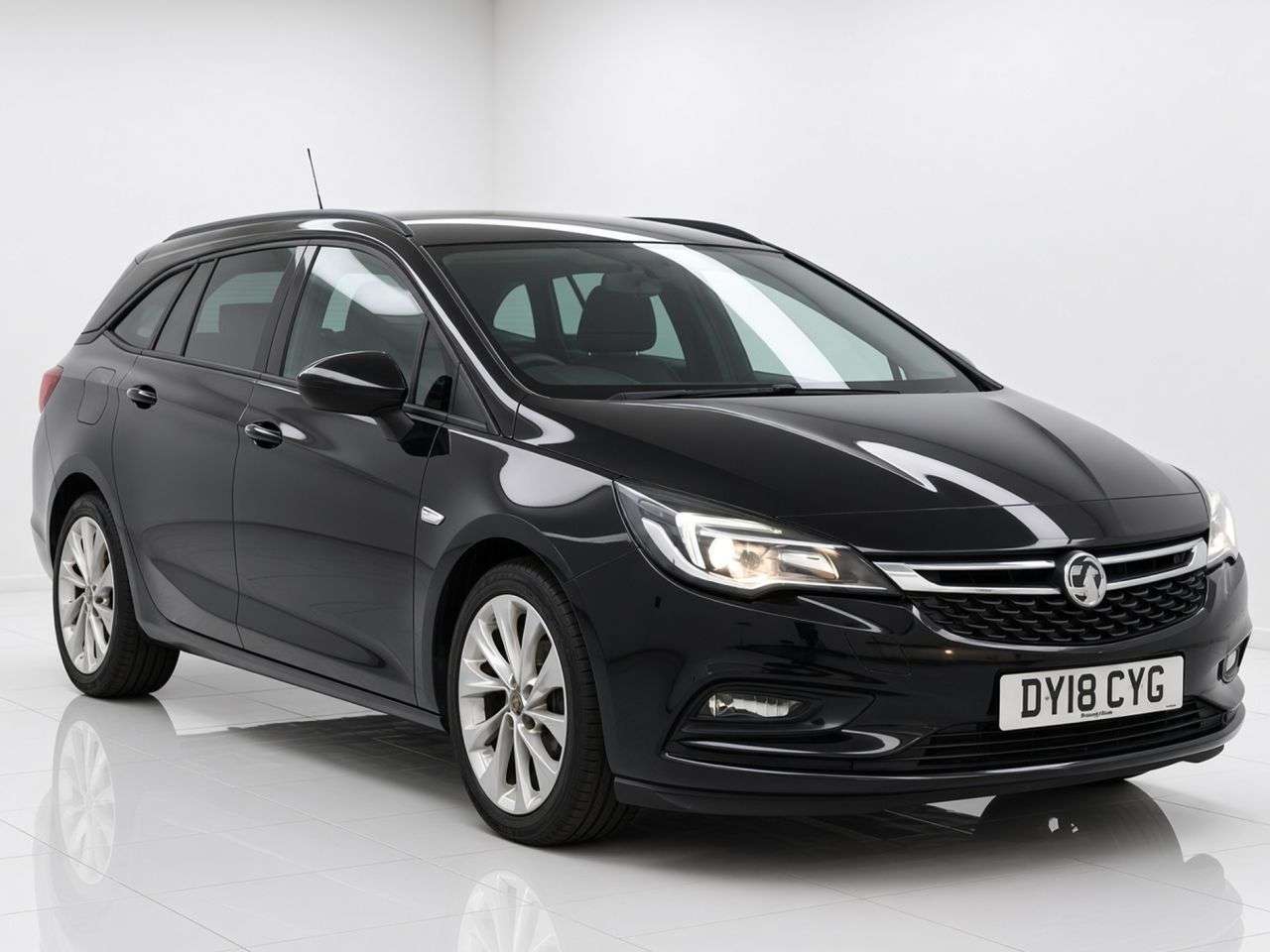 A 2018 VAUXHALL ASTRA 1.4i Design Sports Tourer 5dr Petrol Manual Euro 6 (100 ps) Part Exchange W A 2018 VAUXHALL ASTRA 1.4i Design Sports Tourer 5dr Petrol Manual Euro 6 (100 ps) Part Exchange W