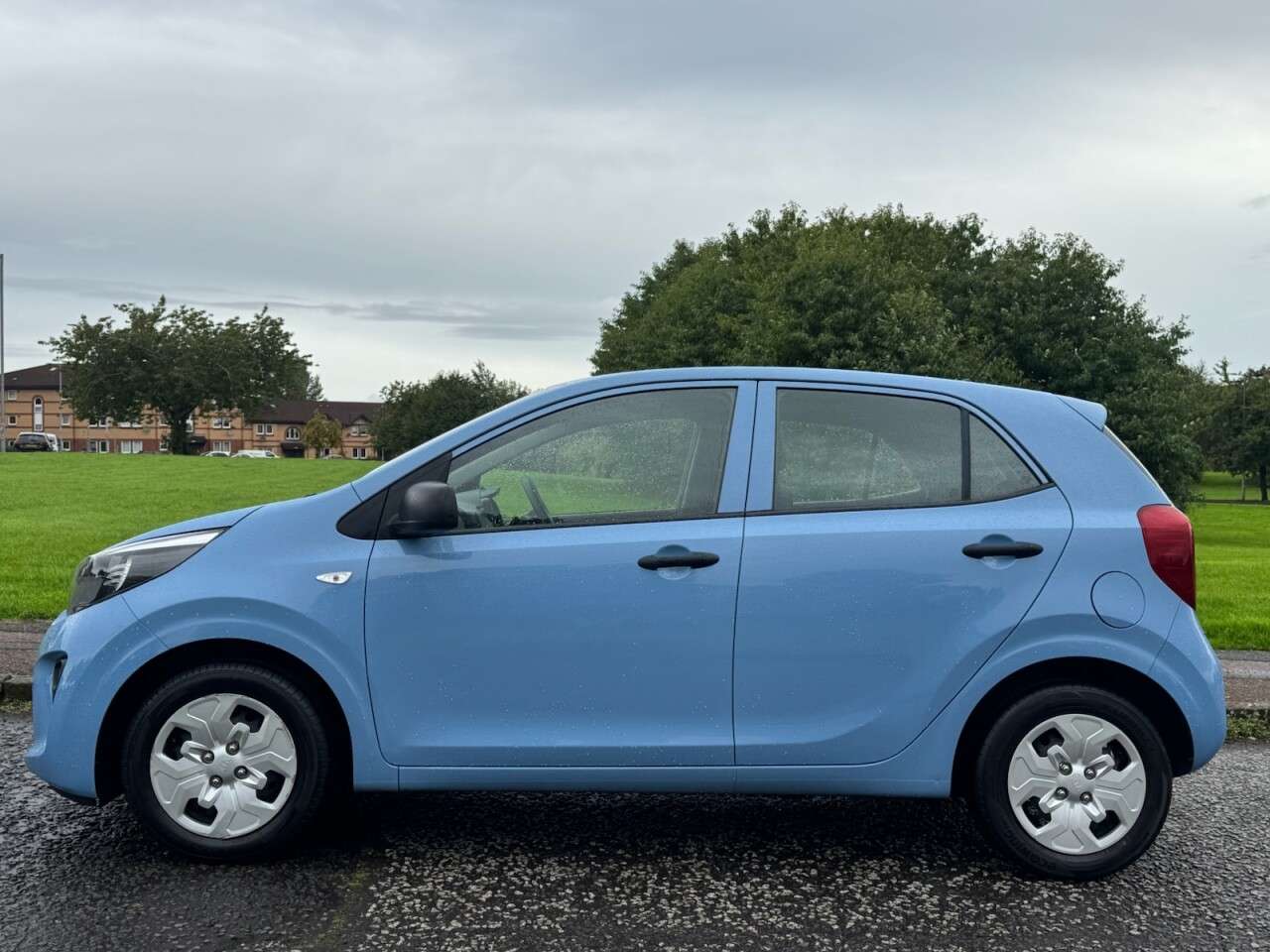 A 2020 KIA PICANTO 1.0 1 Hatchback 5dr Petrol Manual Euro 6 (s/s) (66 bhp) Ultra Low Miles - P A 2020 KIA PICANTO 1.0 1 Hatchback 5dr Petrol Manual Euro 6 (s/s) (66 bhp) Ultra Low Miles - P